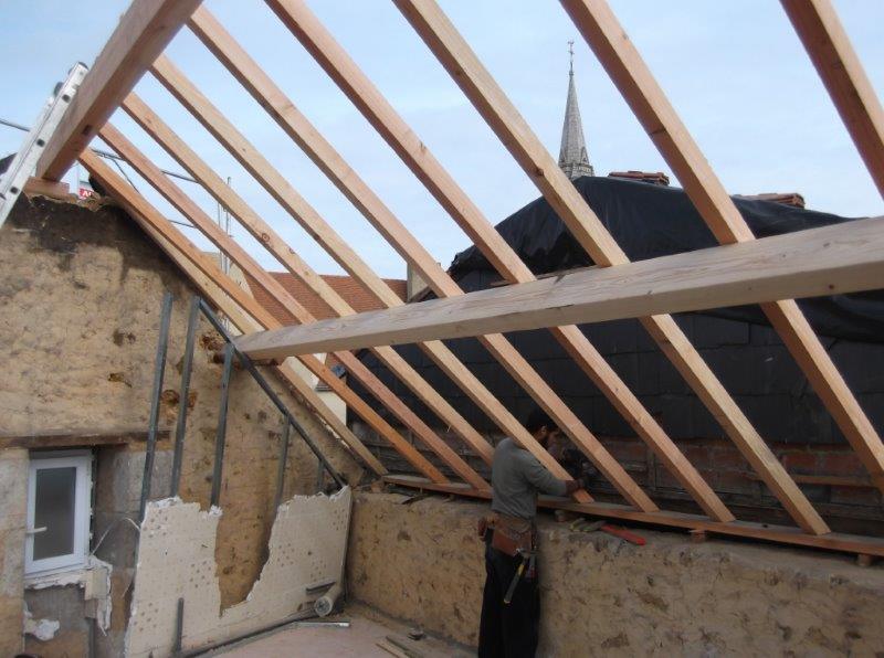 Restauration charpente après incendie à Vasles (79)